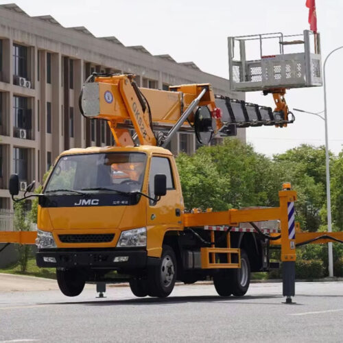 véhicule à nacelle élévatrice véhicule à nacelle élévatrice
