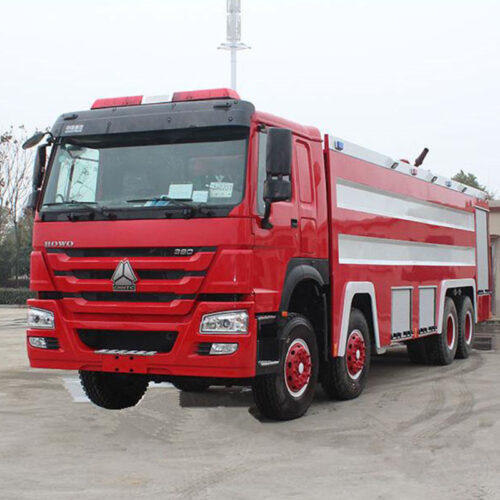 appareils de lutte contre l'incendie dans les aéroports camion de pompiers de l'aéroport en intervention camion de pompiers rouge