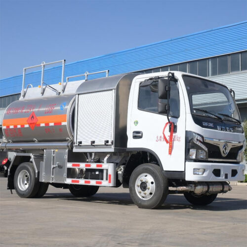 camion-citerne pour le ravitaillement en carburant des avions camion-citerne pour le ravitaillement en carburant des avions