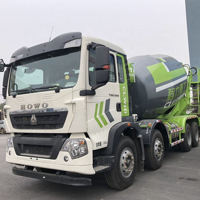 camions malaxeurs à béton