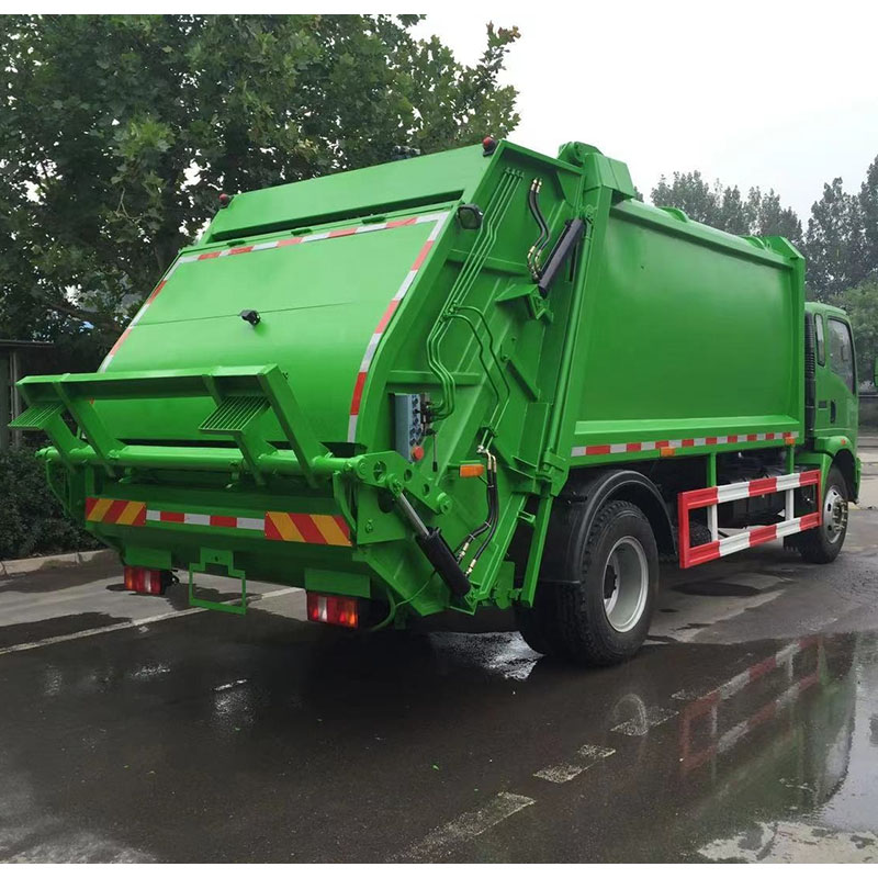 penghancuran seluler truk sampah bergerak menghancurkan sampah halaman