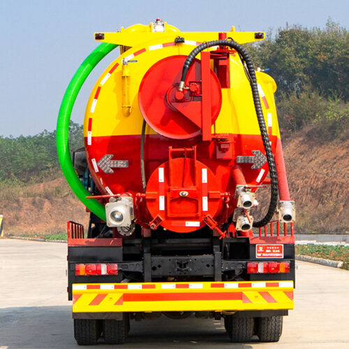 Voir la camion de nettoyage des égouts