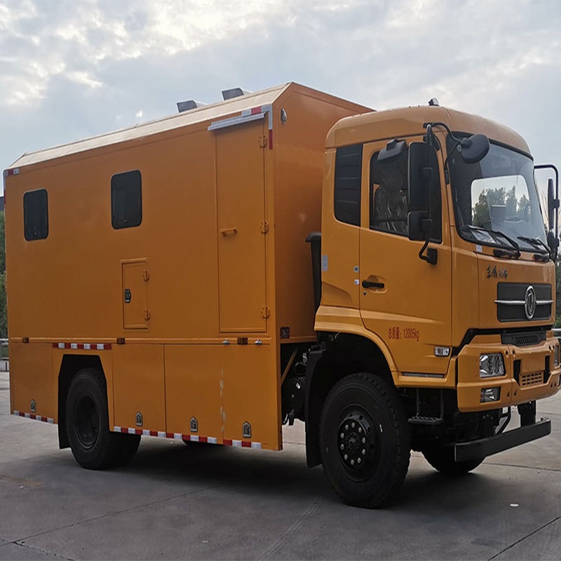 camion avec générateurs intégrés Camions-campeurs avec générateurs intégrés dans le plateau du camion