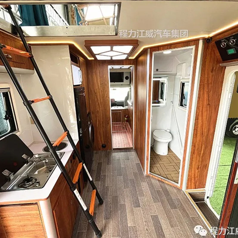 camping-car à deux étages camping-car personnalisé avec lits superposés garage machines à laver salle de bain canapé