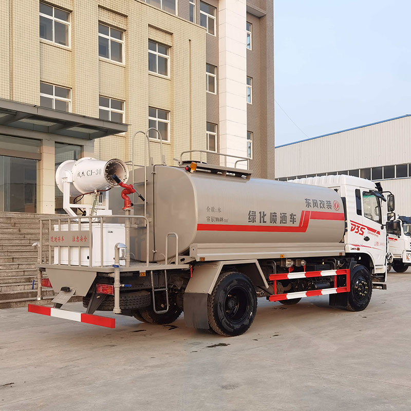 camion-citerne à eau camions-citernes pour remplir la piscine